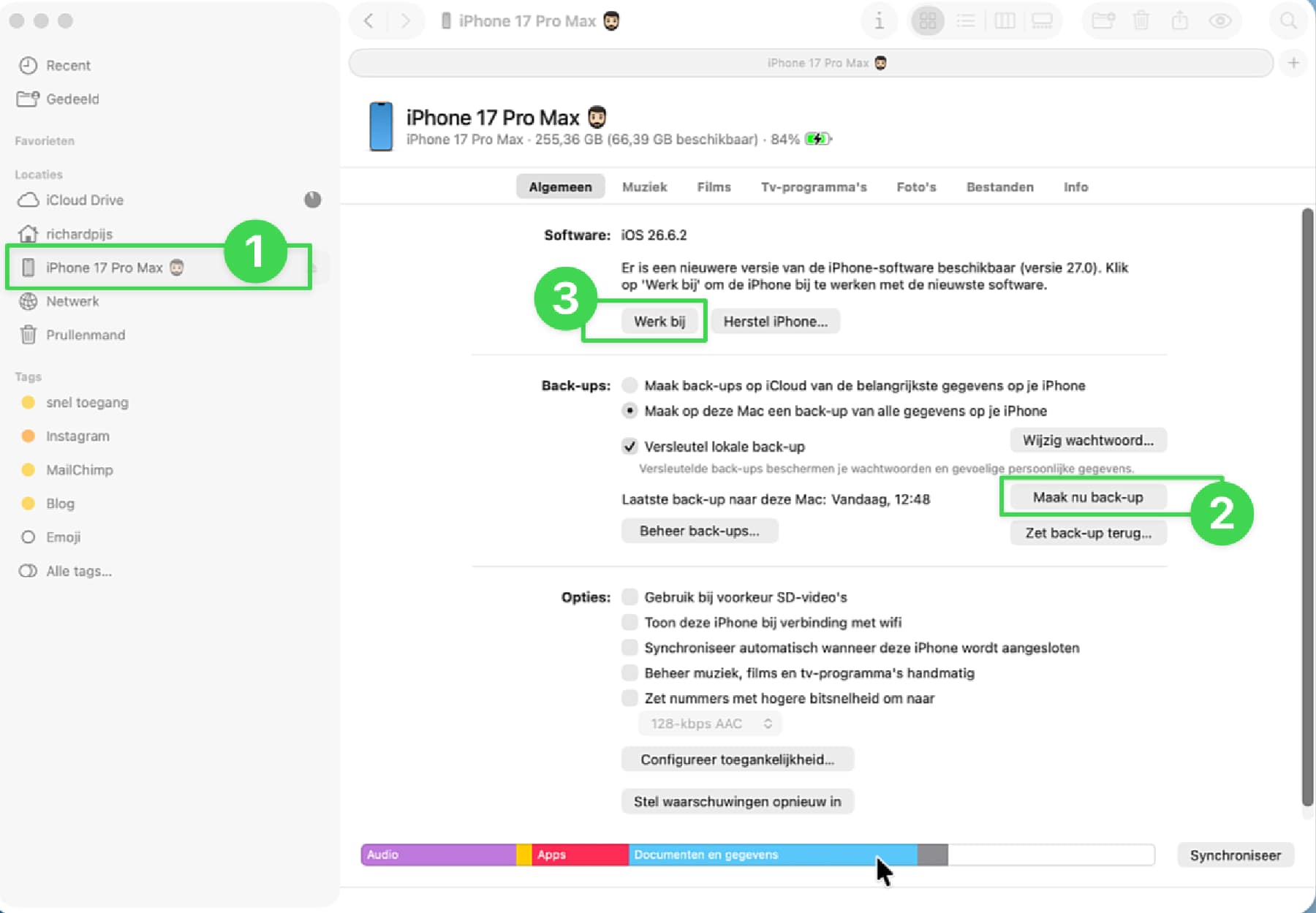 iphone-in-finder-1400 iOS 27 installeren via je Mac